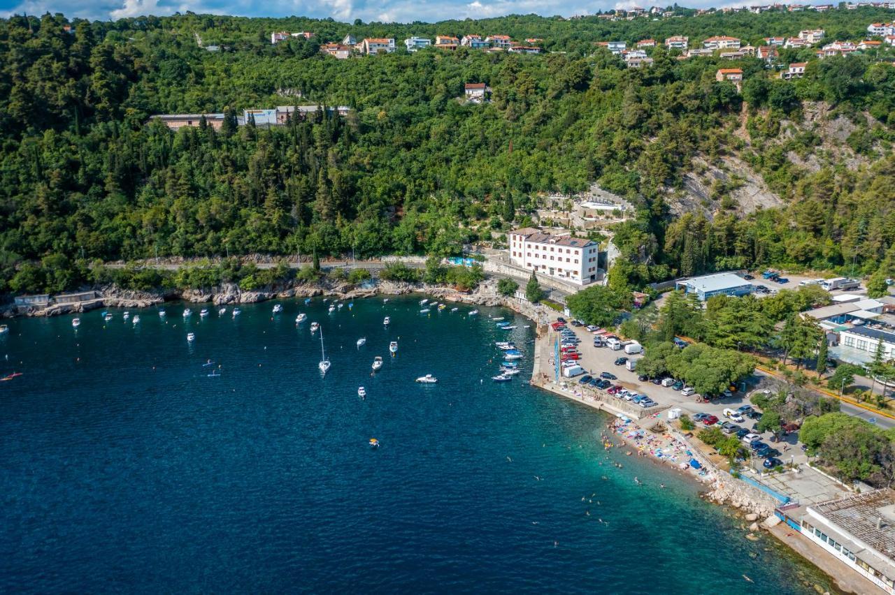 Mare Sano Plaza Apartment